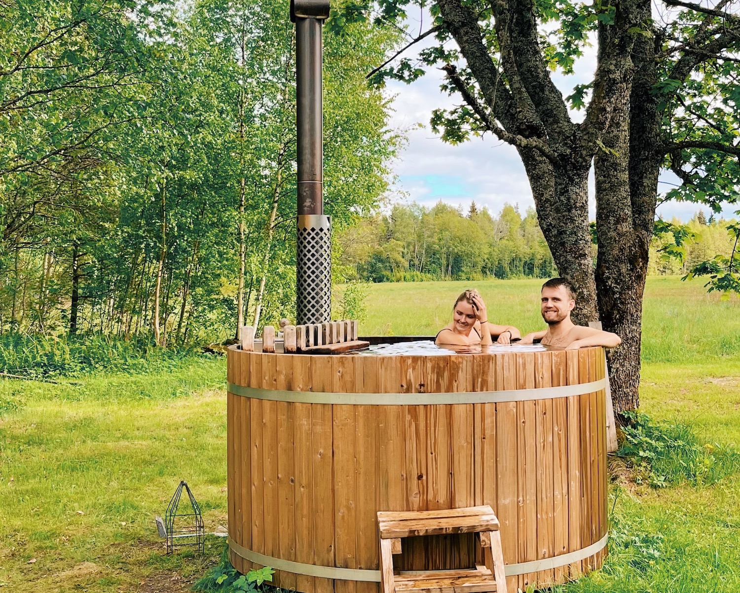 Accommodation with a hot tub in Estonia, Hallika talu, Eesti Paigad