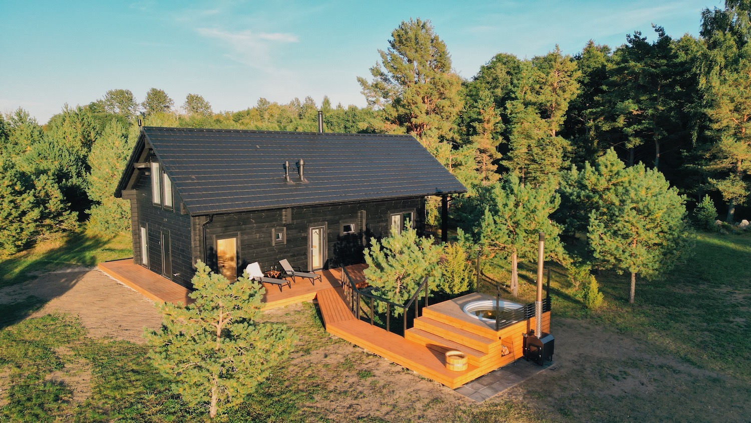 Odi Resort puhkemaja Harjumaal kuuele, panoraamvaate ja tynnisaunaga majutus, parimad puhkemajad Eestis