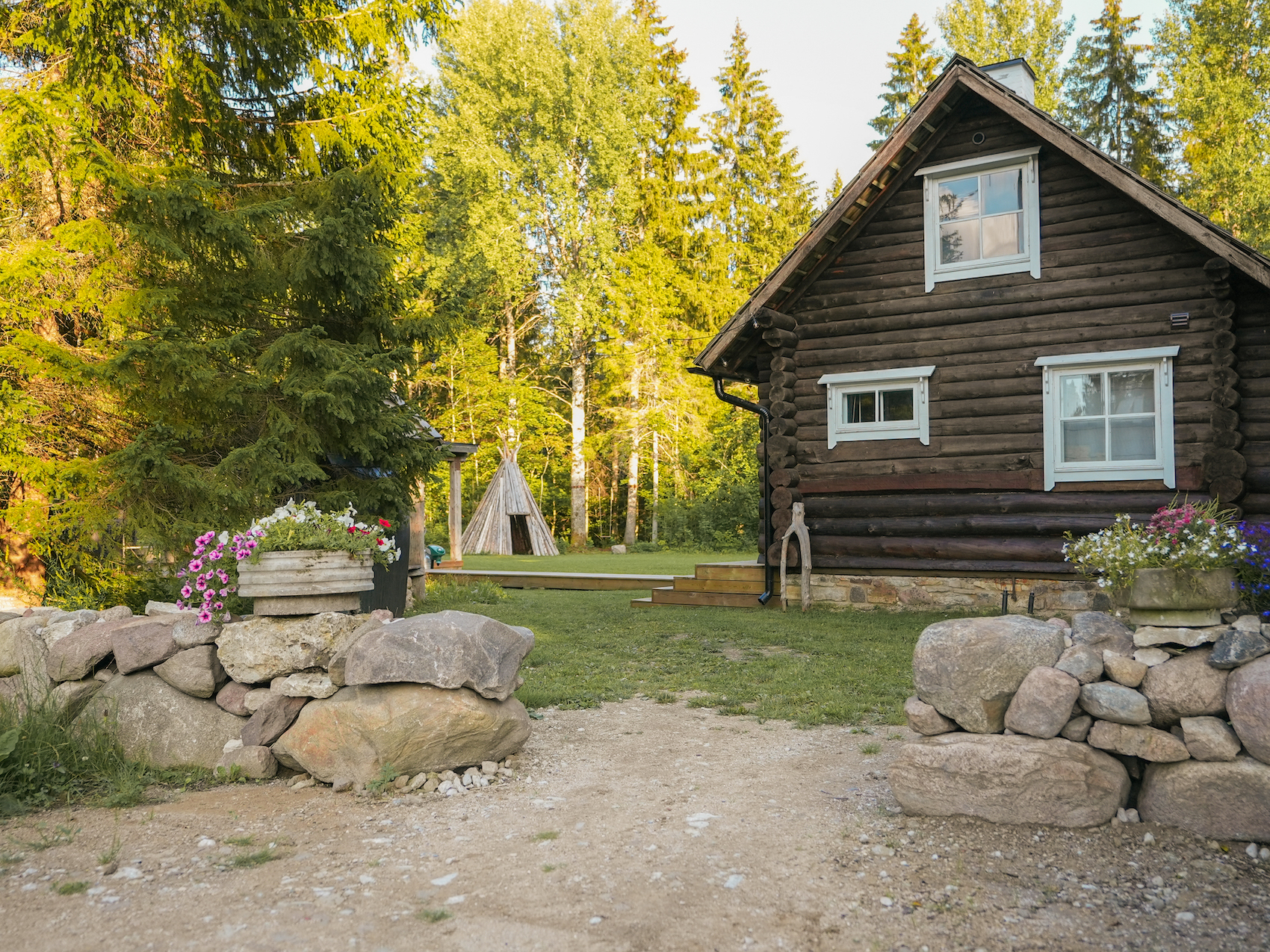 Luksuslik kodune puhkemaja Läänemaal Panga Saunahütt perepuhkuseks, parimad puhkemajad Eestis