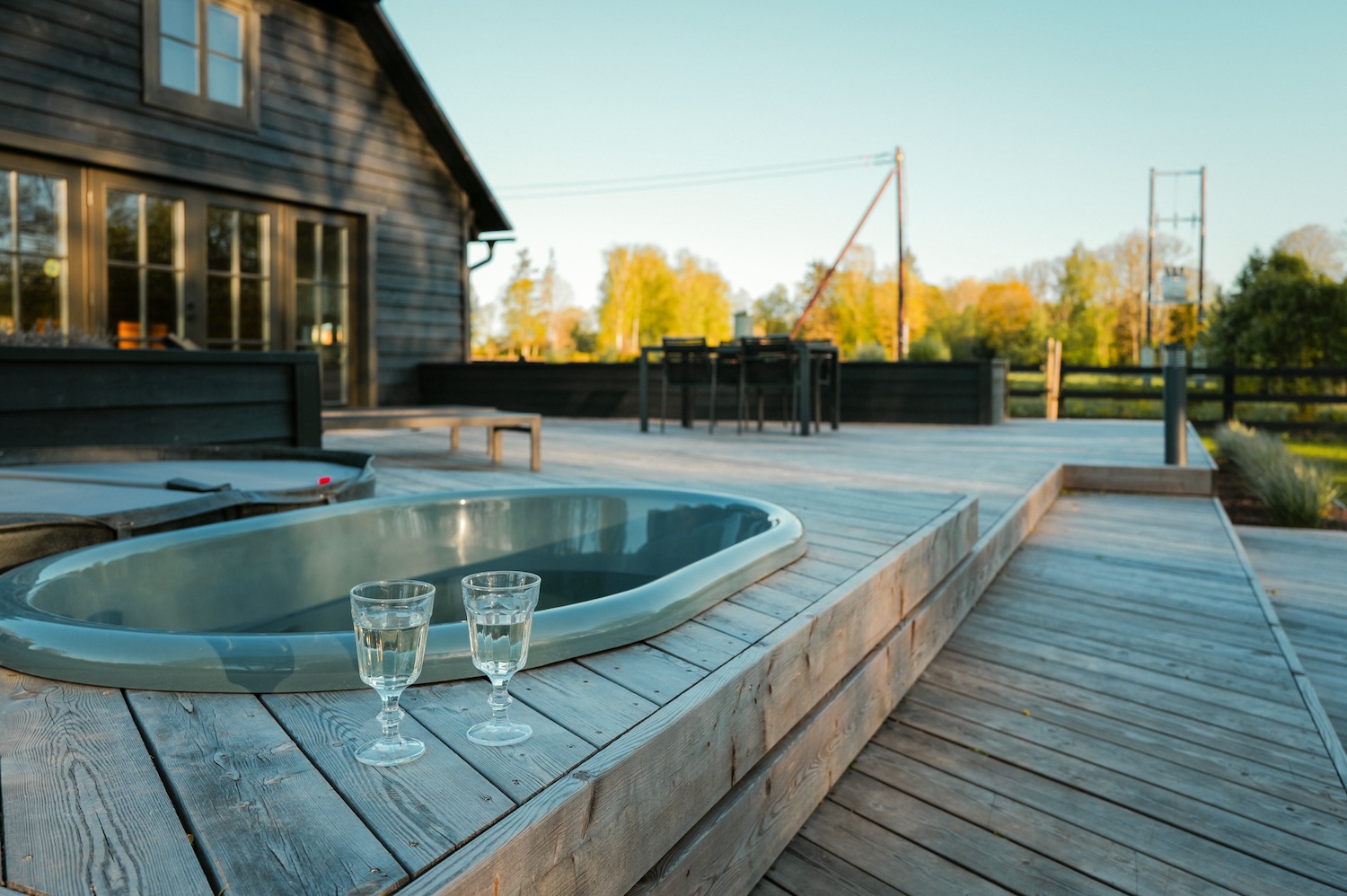 Watermill Resort parimad puhkemajad jõe ääres Valgamaal, parimad puhkemajad Eestis
