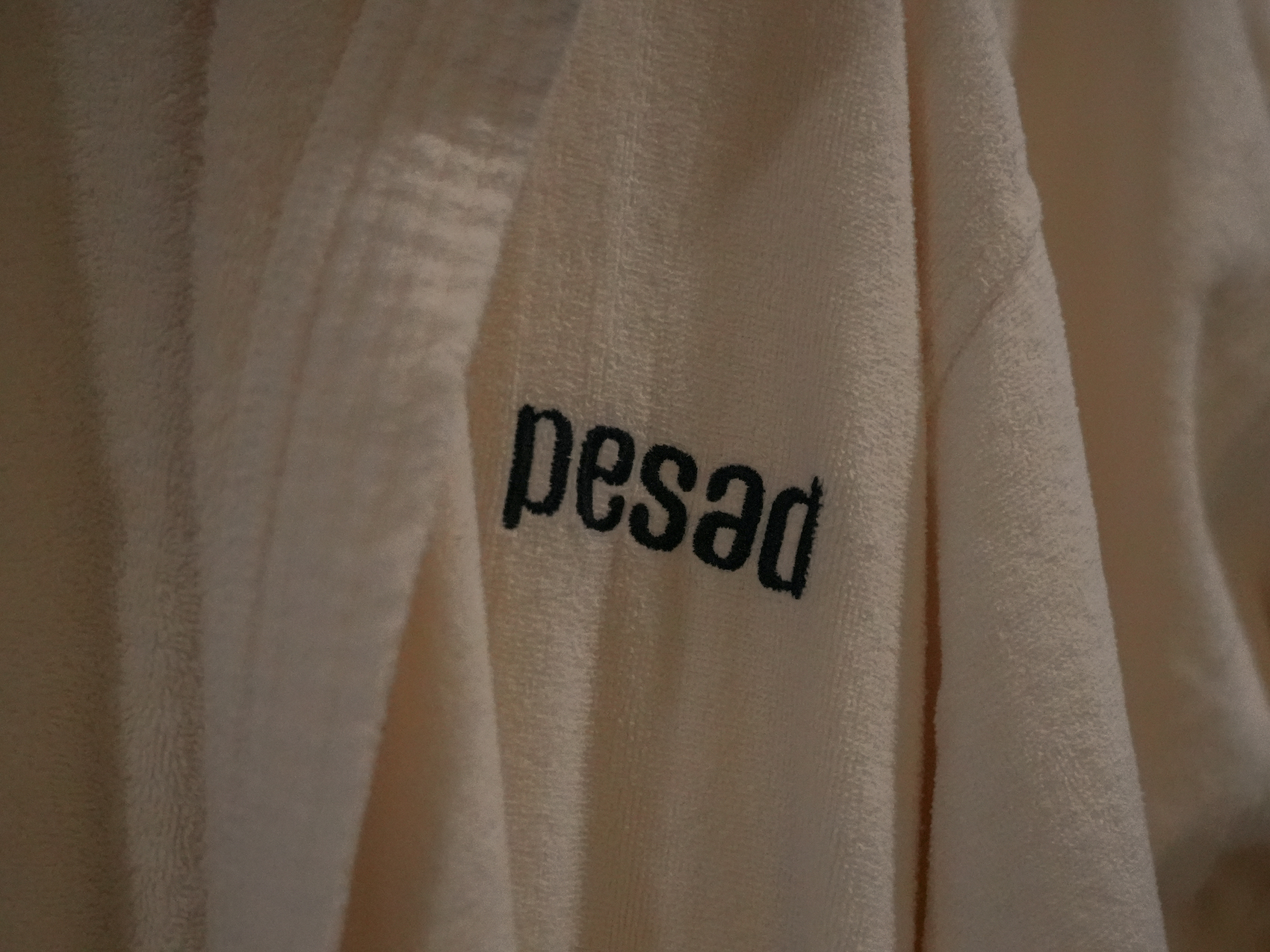 Käärapesa ehk Pesad Stay puhkemaja Pärnumaal Pärnu jõe ääres sauna ja kümblustünniga, parimad puhkemajad Eestis