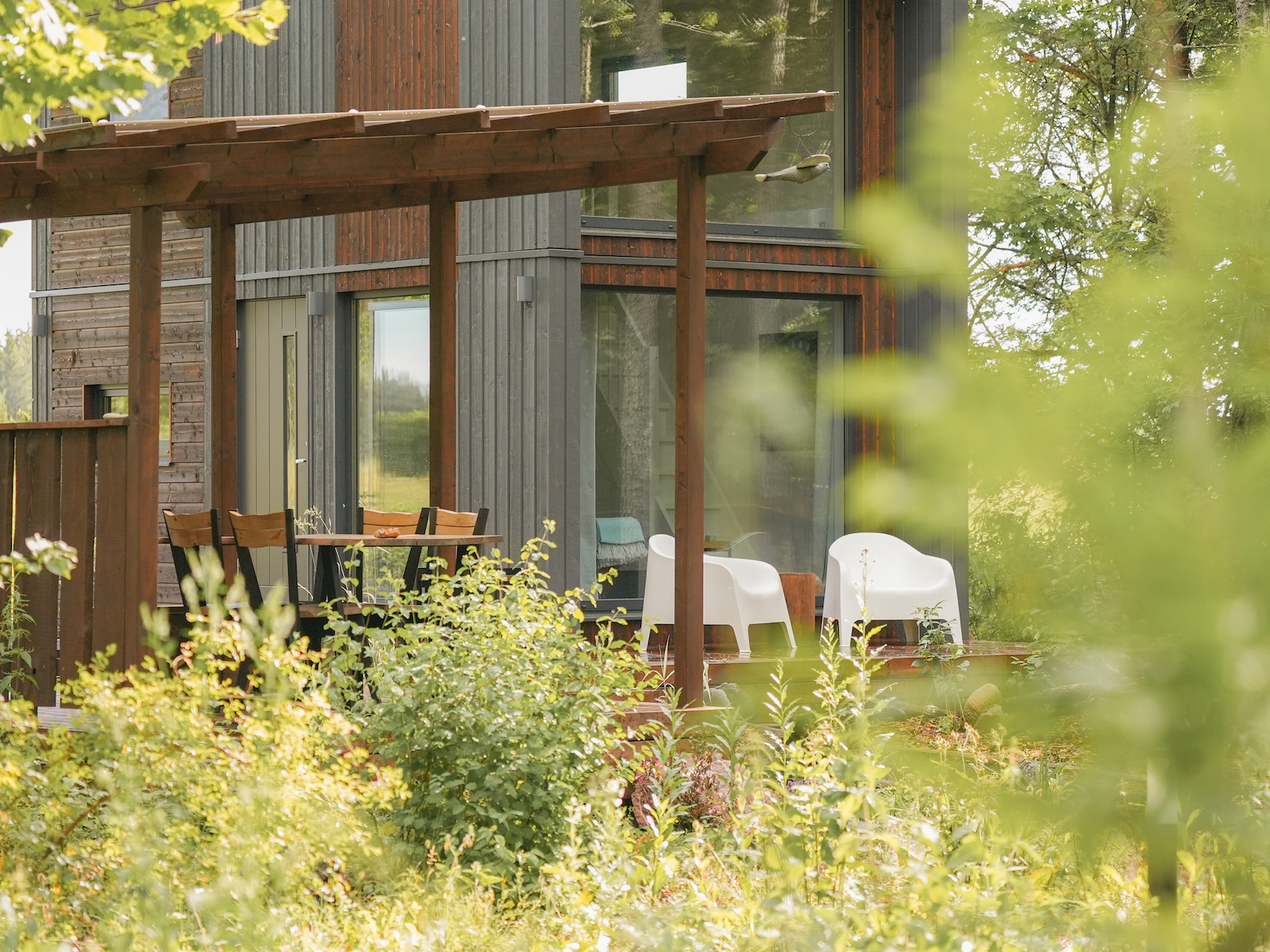 Shanti holiday house in Laoküla, Paldiski, on Pakri Peninsula with a sauna, terrace, and grill for a romantic vacation, the best holiday houses in Estonia